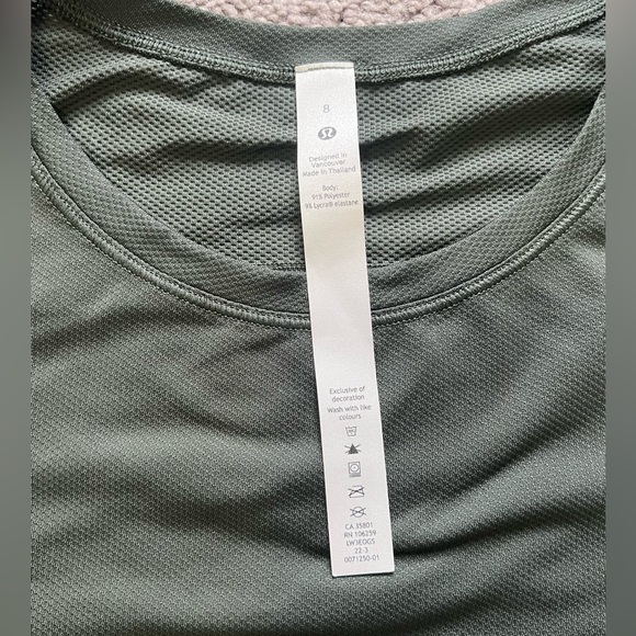 Lululemon Lightweight Training Short-Sleeve Shirt Size 8 - Picture 4 of 4